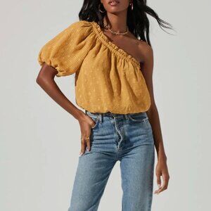 NWT ASTR the label Jacquard One-Shoulder Bubble Hem Blouse